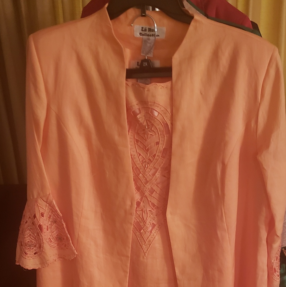 Beautiful tangerine 3 piece suit